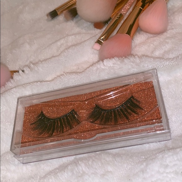 💎5/$25💎 Wispies High-Quality Mink Eyelashes - Picture 5 of 5